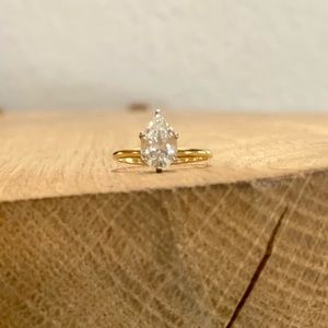 14-karat yellow gold minimalist, teardrop zircon stone ring